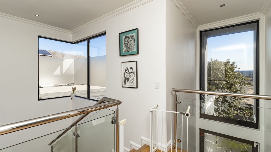 To Let 4 Bedroom Property for Rent in Sagewood Western Cape